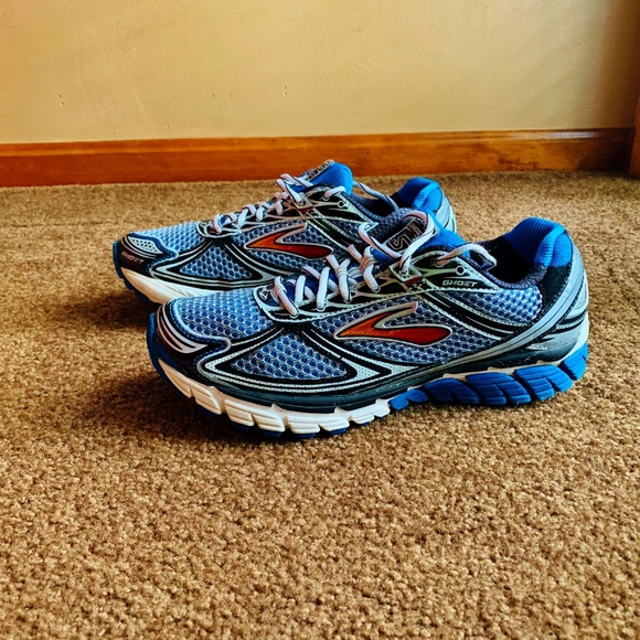 brooks ghost size 5